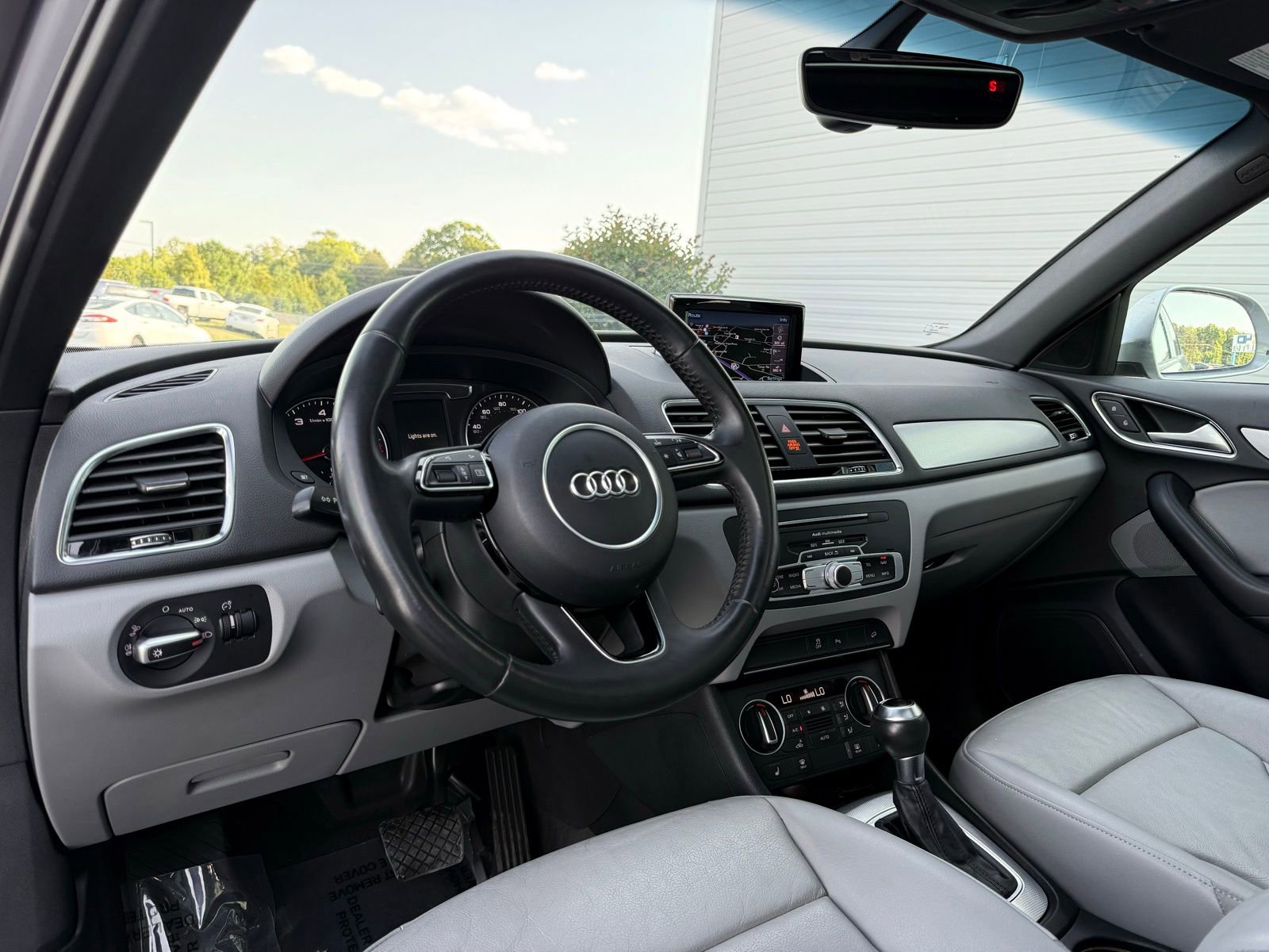 Used 2018 Audi Q3 2.0T Premium FWD image 17