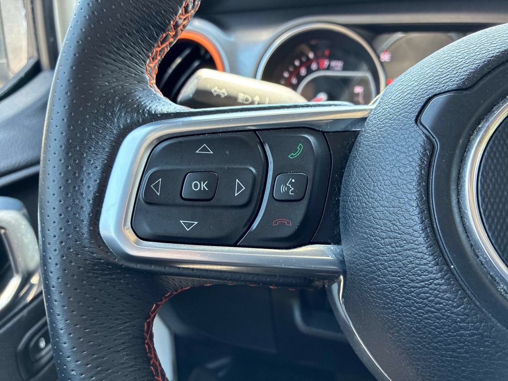 Used 2022 Jeep Gladiator Mojave w/ LED Lighting Group AWD/4WD image 28