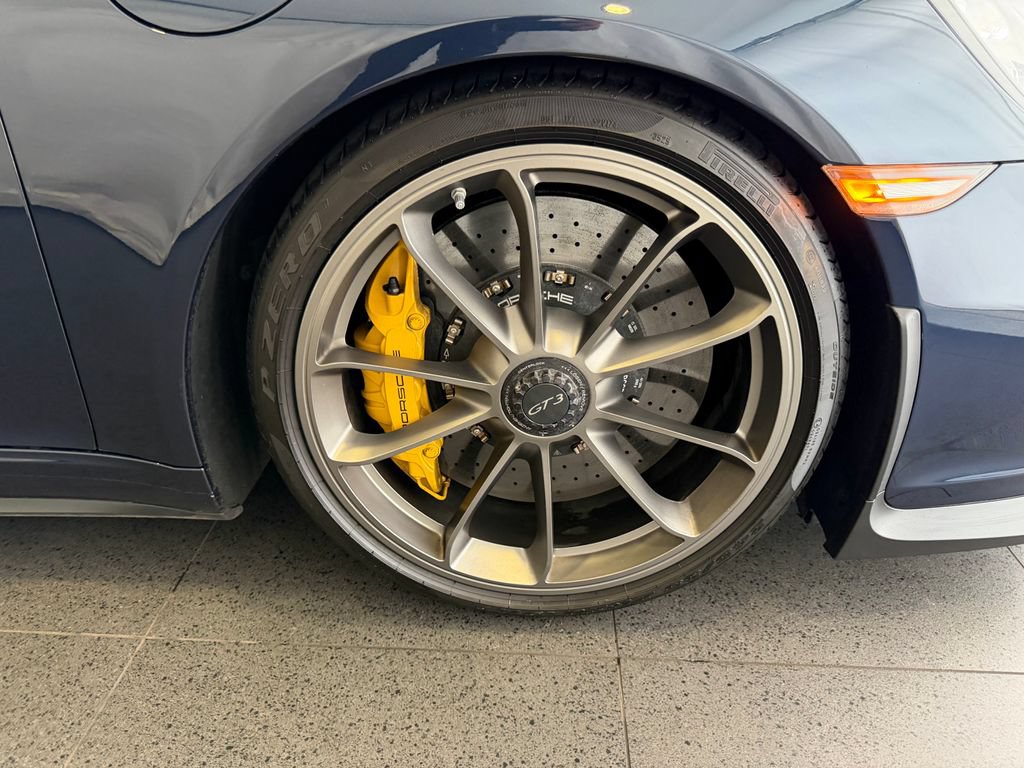 Certified 2015 Porsche 911 GT3 RWD image 13