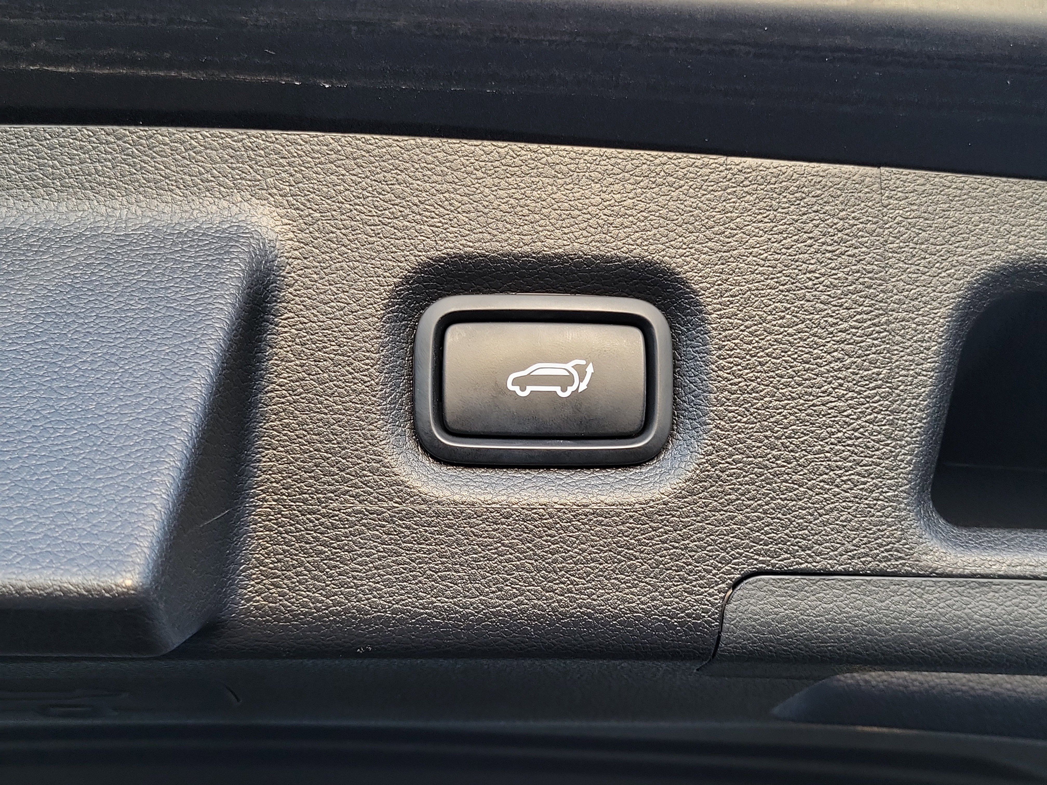 Certified 2023 Hyundai Santa Fe SEL Premium image 19