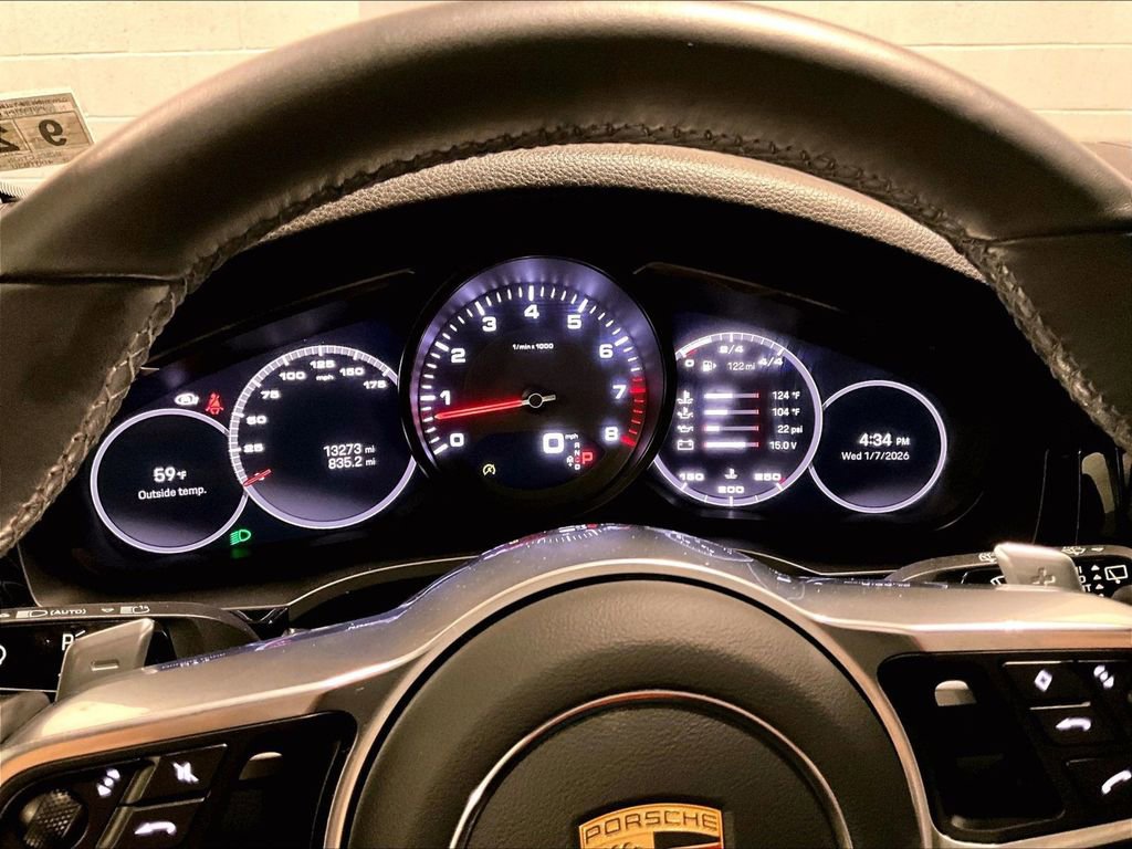 Certified 2023 Porsche Cayenne Platinum Edition image 25
