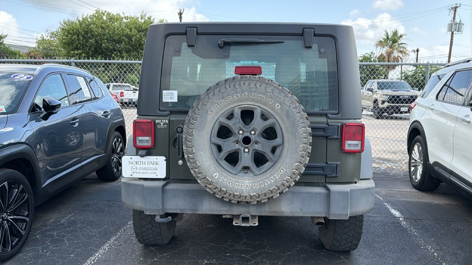 Used 2015 Jeep Wrangler Rubicon w/ Power Convenience Group AWD/4WD image 5