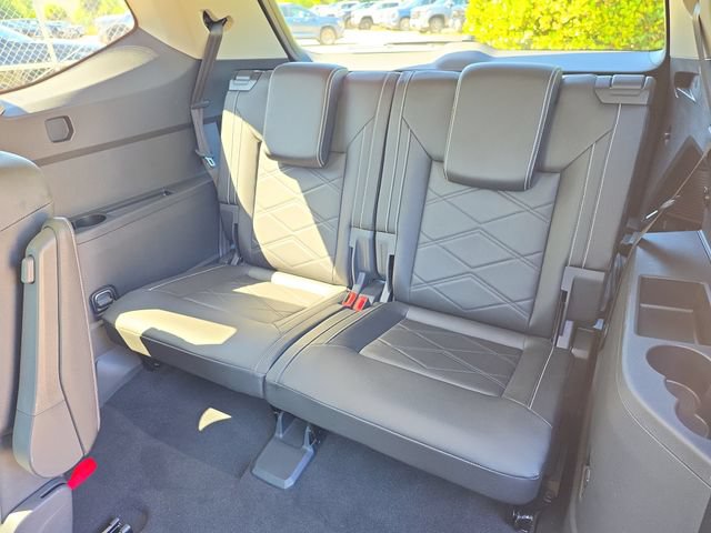 Used 2025 Volkswagen Atlas SE w/ Panoramic Sunroof Package FWD image 10