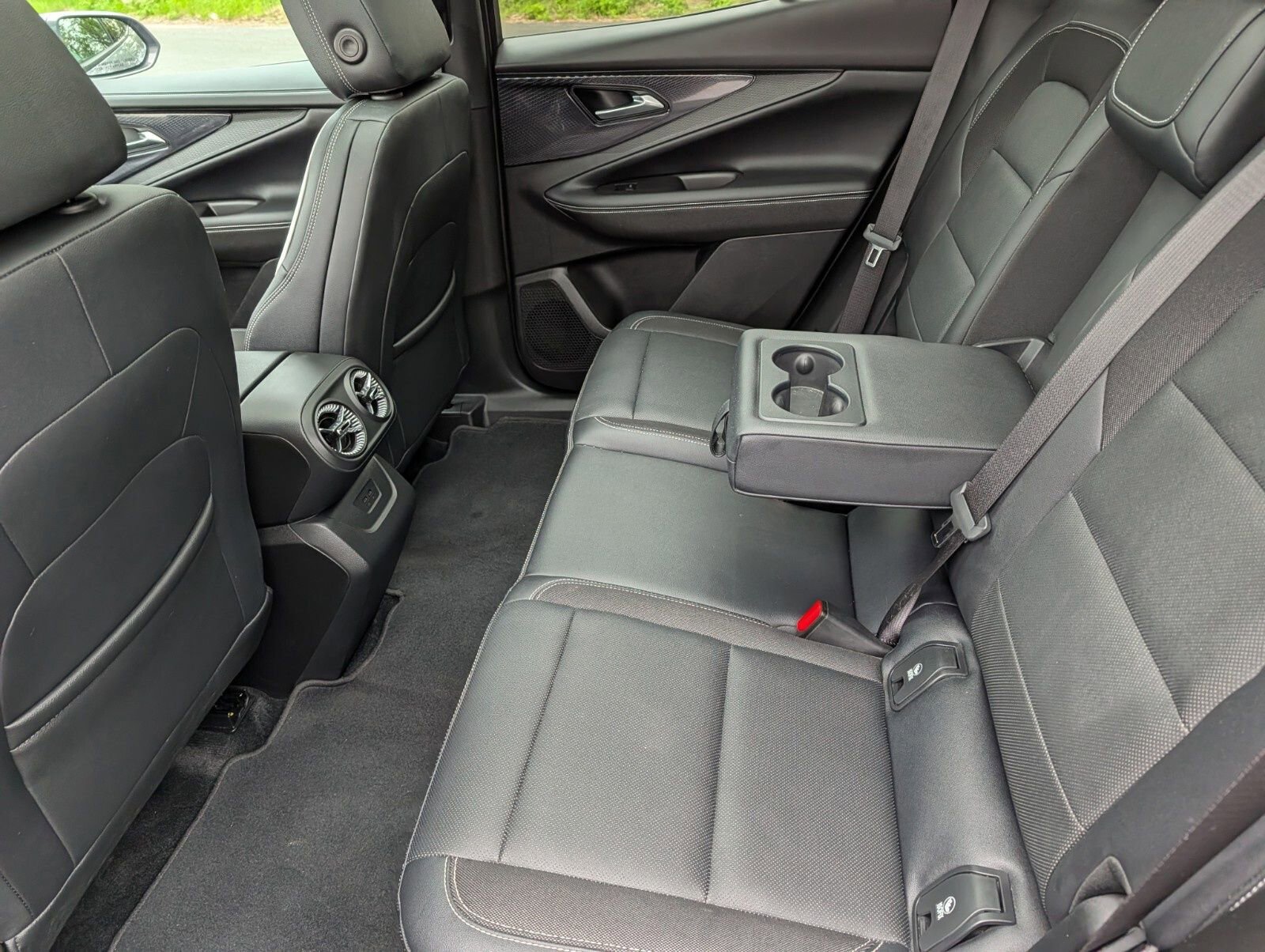 Used 2024 Chevrolet Blazer EV LT AWD/4WD image 24