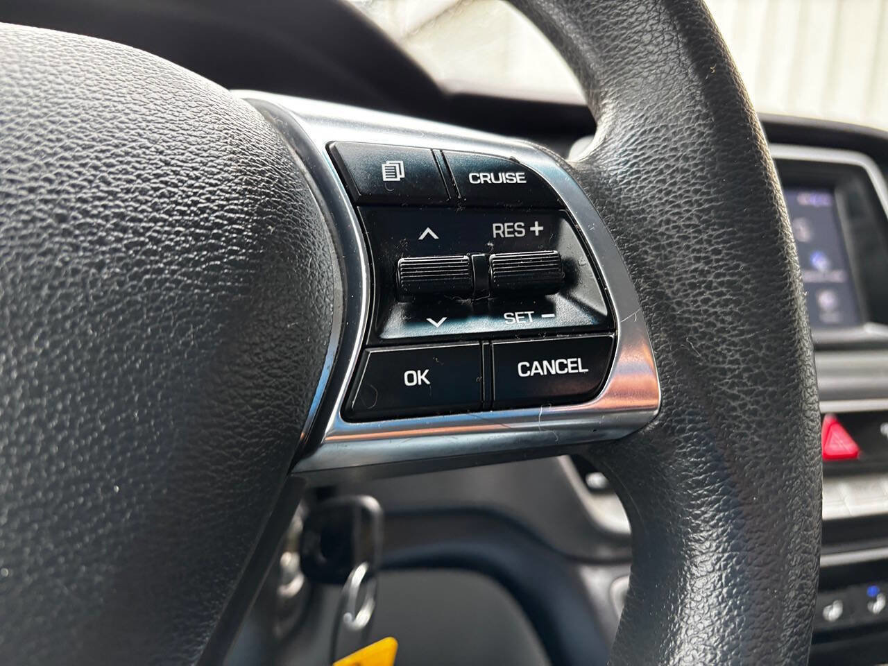 Used 2018 Hyundai Sonata SE FWD image 6