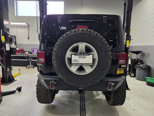 Used 2012 Jeep Wrangler Unlimited Sahara w/ Dual Top Group AWD/4WD image 3