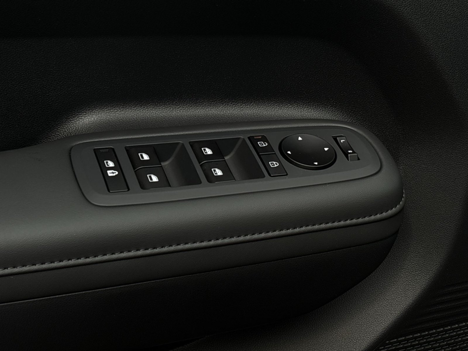 New 2027 Hyundai Santa Fe SEL FWD image 15