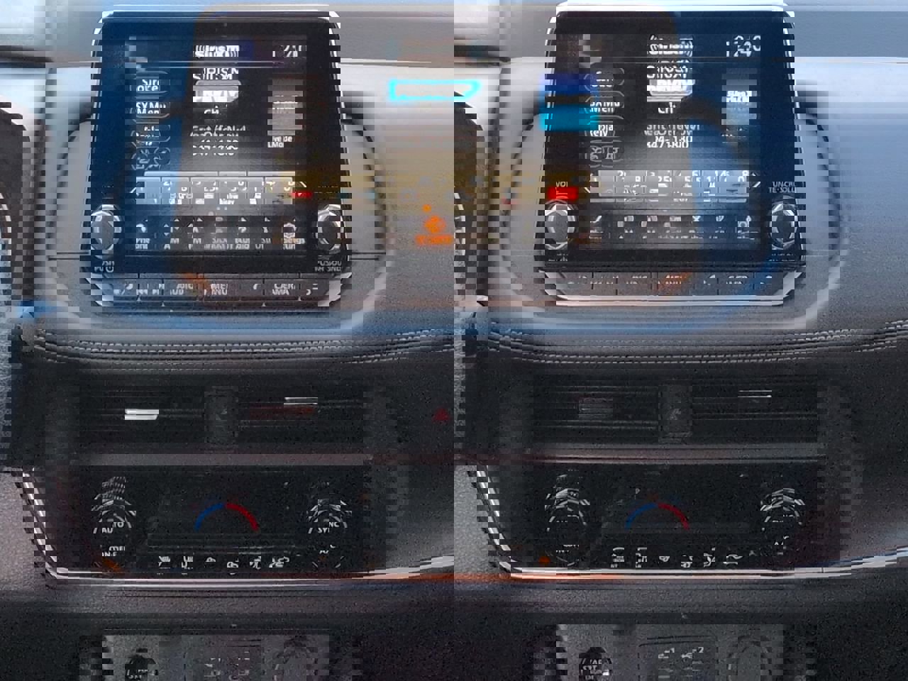 Used 2024 Nissan Rogue SV image 18