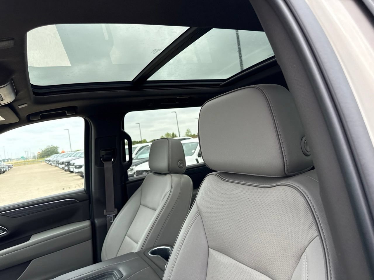 Used 2023 GMC Yukon XL SLT w/ SLT Luxury Package AWD/4WD image 21