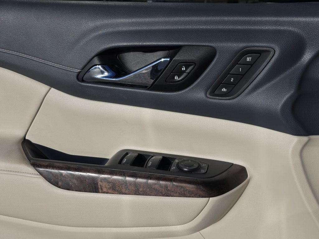 Used 2021 GMC Acadia Denali w/ Denali Technology Package FWD image 35