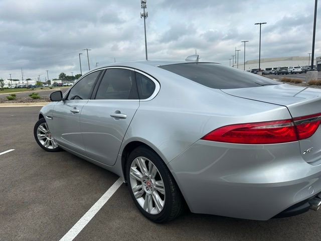 Used 2017 Jaguar XF AWD image 3