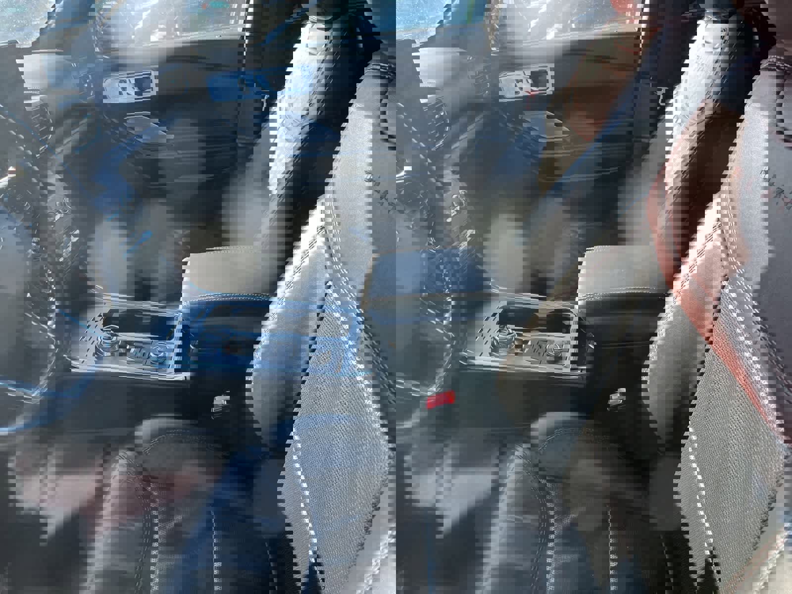 Used 2020 Ford Explorer Platinum w/ Premium Technology Package image 26