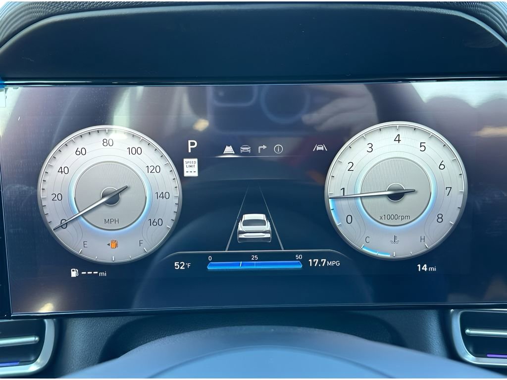 New 2025 Hyundai Elantra SEL image 11