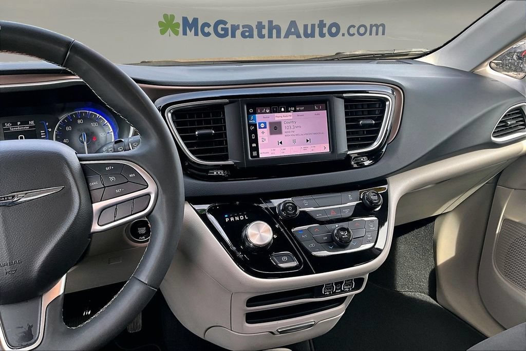 Used 2024 Chrysler Voyager LX FWD image 11