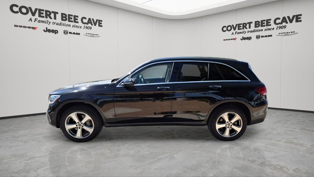 Used 2022 Mercedes-Benz GLC 300 4MATIC w/ Driver Assistance Package image 5