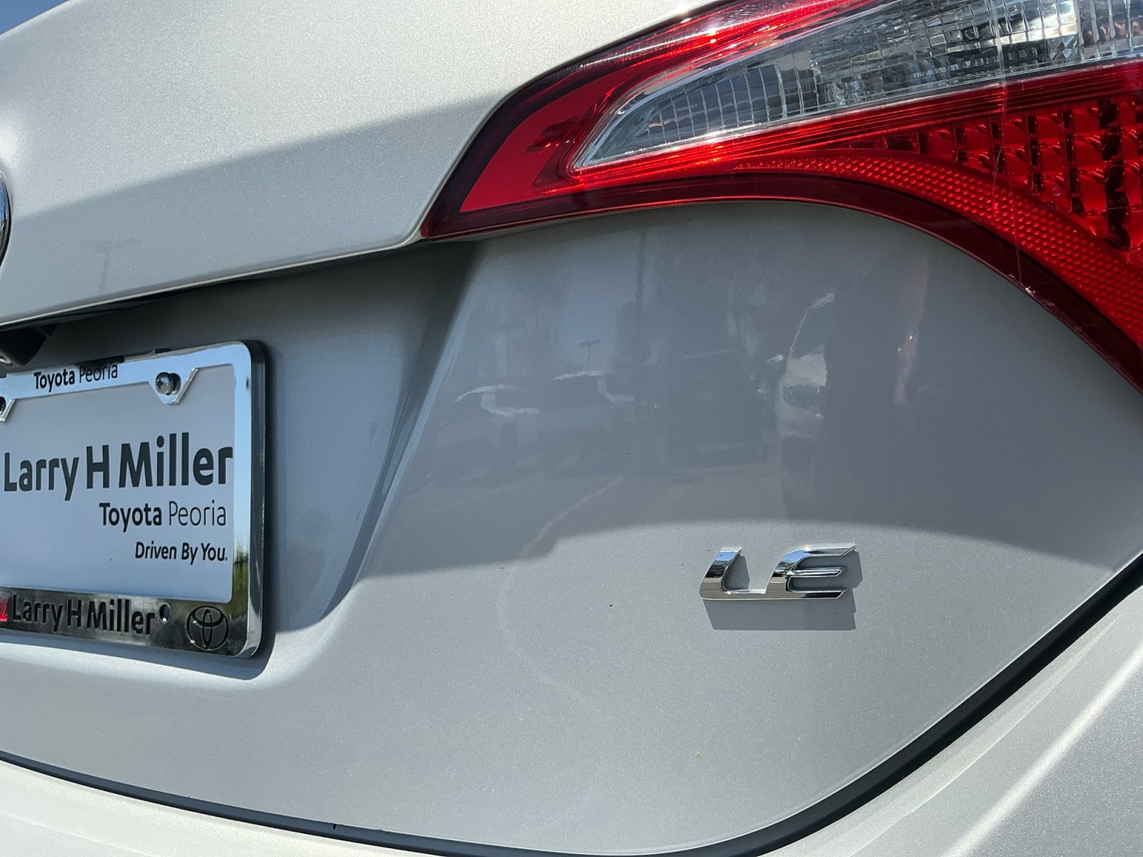 Used 2014 Toyota Corolla LE FWD image 24