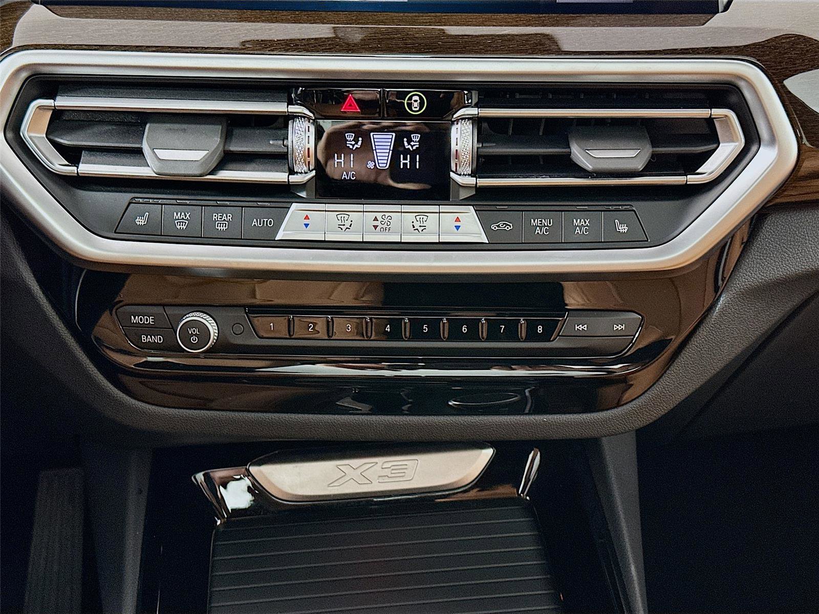 Certified 2024 BMW X3 xDrive30i w/ Convenience Package image 16