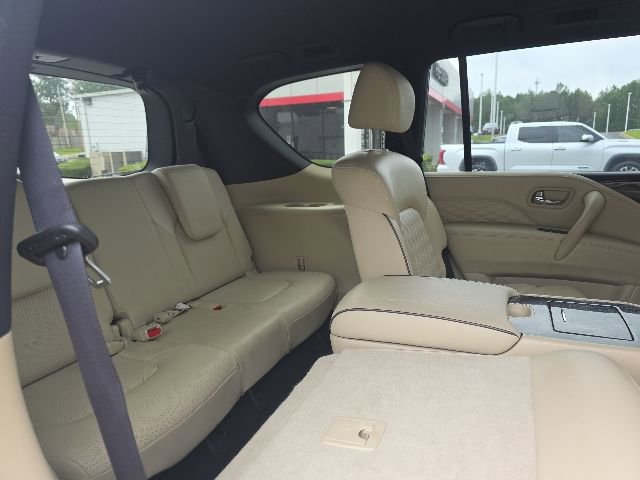Used 2024 INFINITI QX80 Sensory AWD/4WD image 7