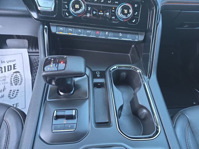 Used 2023 GMC Sierra 1500 AT4 w/ Technology Package AWD/4WD image 15