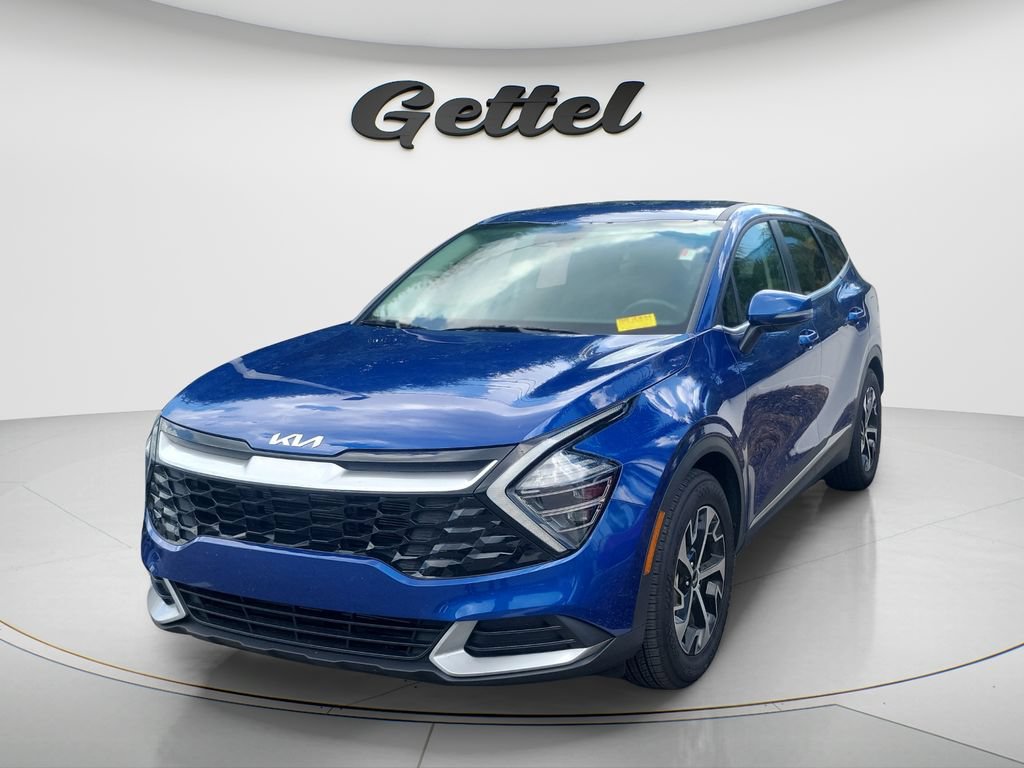 Used 2025 Kia Sportage EX FWD image 2