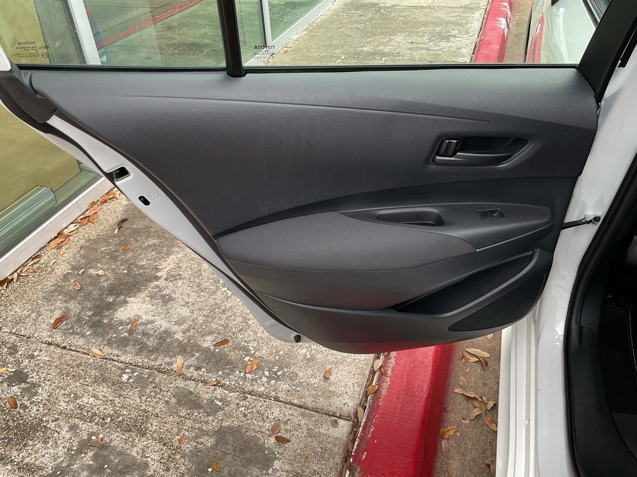 Used 2025 Toyota Corolla LE image 15