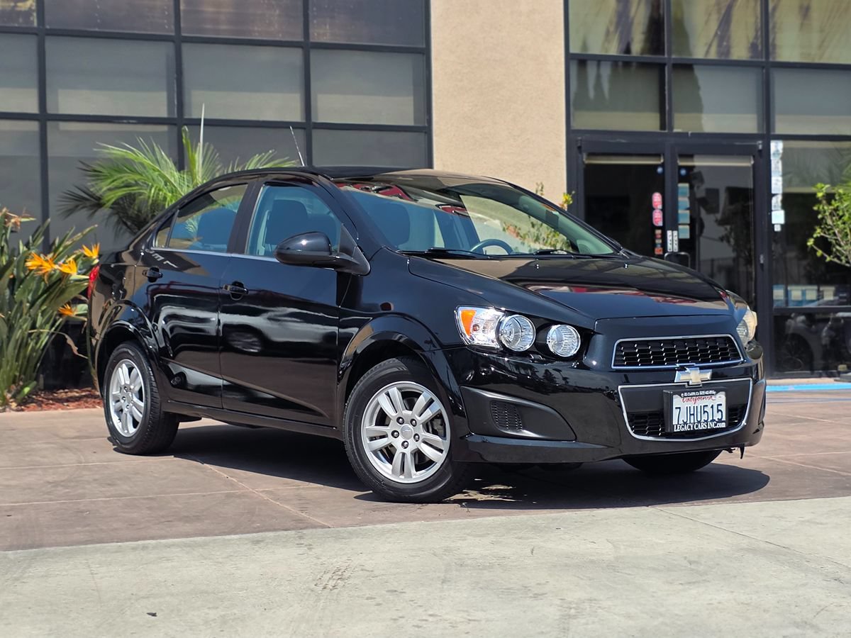 Used 2014 Chevrolet Sonic LT FWD image 3