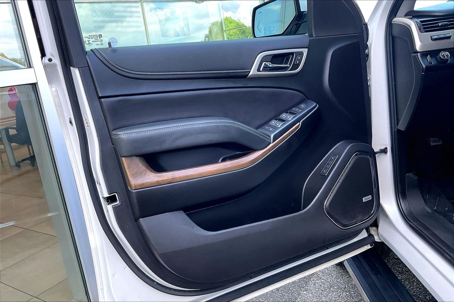 Used 2019 GMC Yukon Denali w/ Denali Ultimate Package AWD/4WD image 22