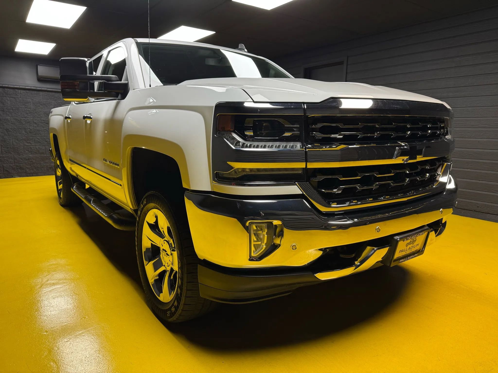 Used 2017 Chevrolet Silverado 1500 LTZ w/ LTZ Plus Package image 3