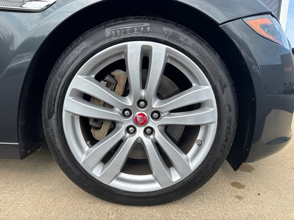 Used 2017 Jaguar XJ L Portfolio AWD/4WD image 24