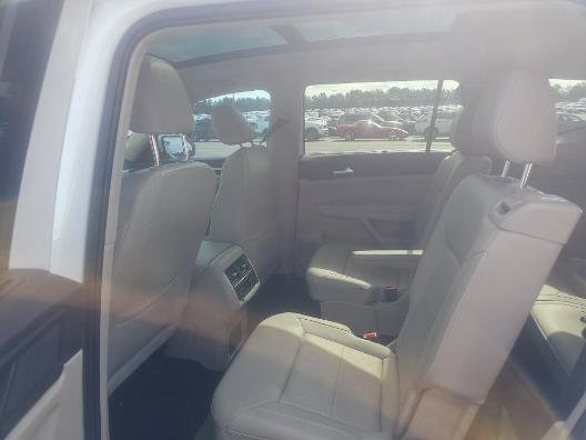 Used 2021 Volkswagen Atlas SE w/ Panoramic Sunroof Package FWD image 9