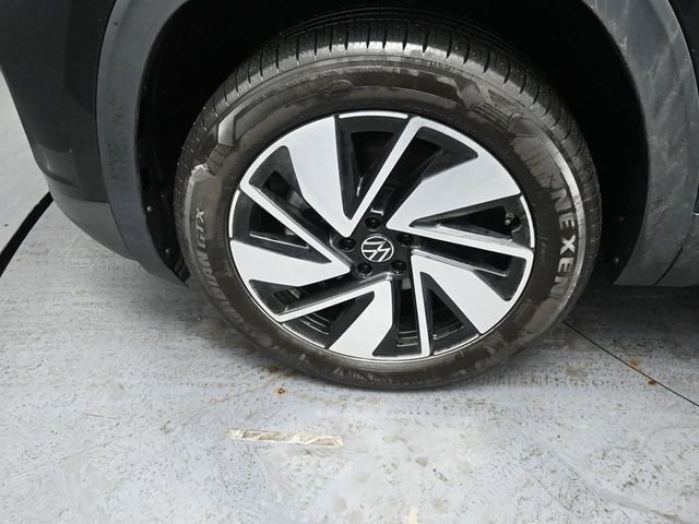 Used 2025 Volkswagen Atlas SE AWD/4WD image 11