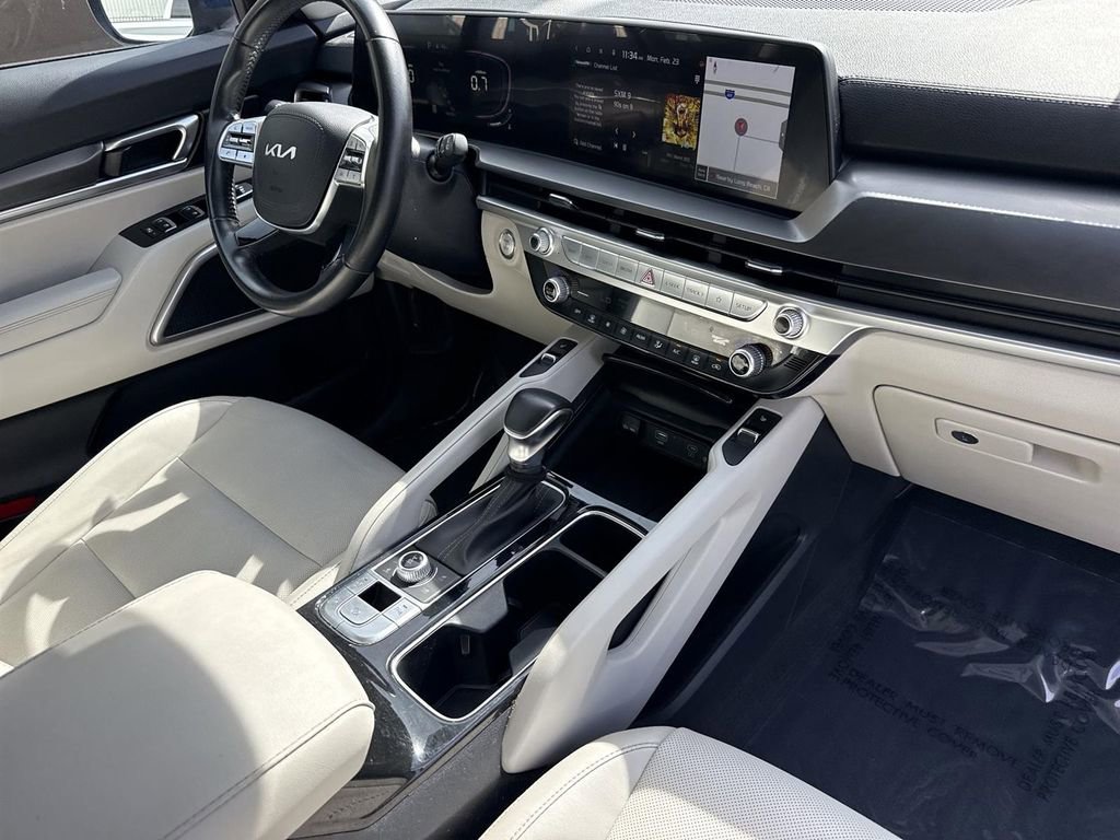 Used 2023 Kia Telluride S image 28