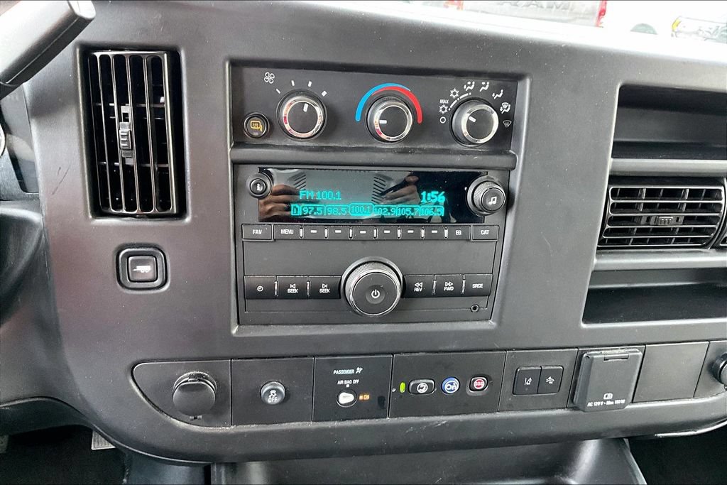 Used 2025 Chevrolet Express 3500 LT w/ LT Preferred Equipment Group RWD image 15