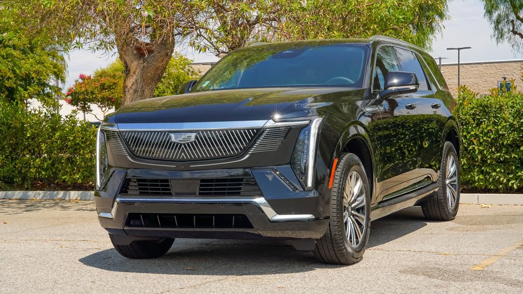 New 2026 Cadillac Escalade IQL Luxury video 2