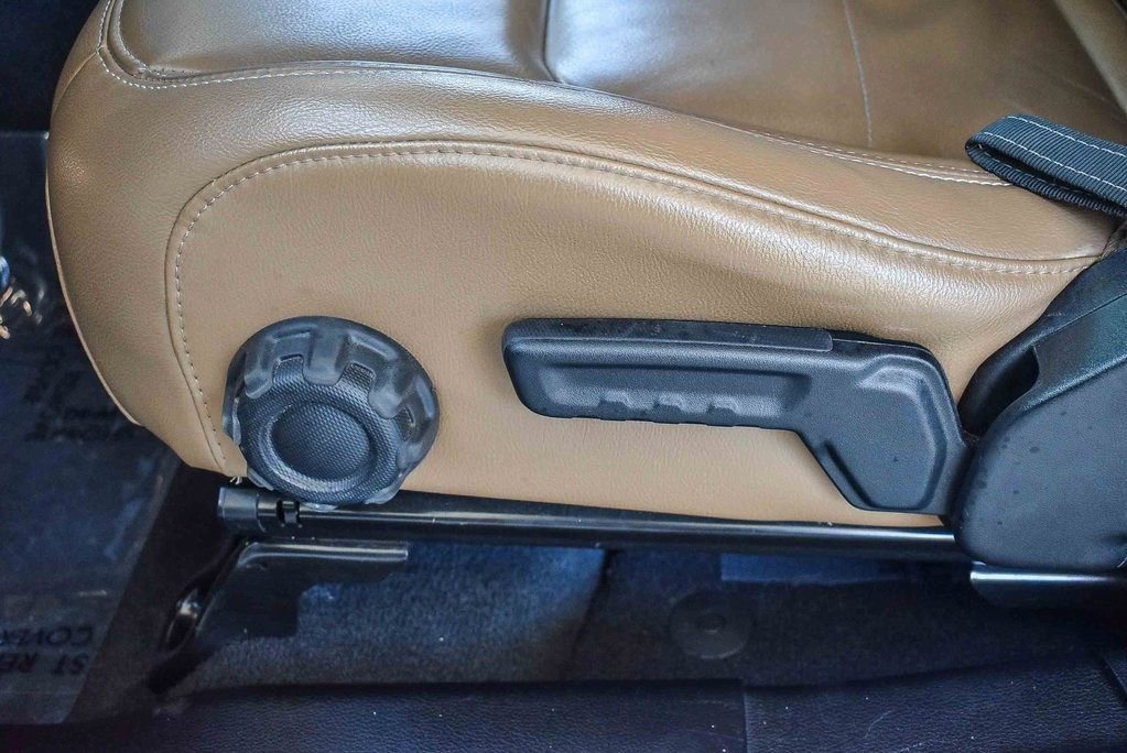 Used 2022 Jeep Wrangler Unlimited Sahara 4xe w/ Safety Group image 19