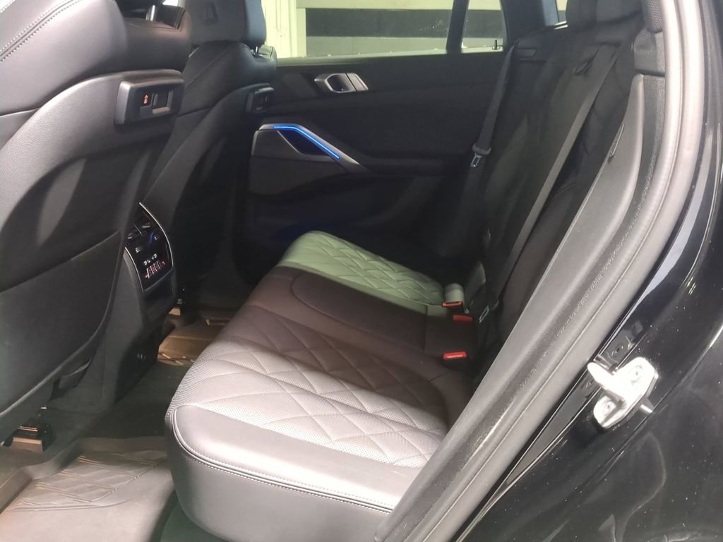 Used 2023 BMW X6 xDrive40i w/ M Sport Package image 34