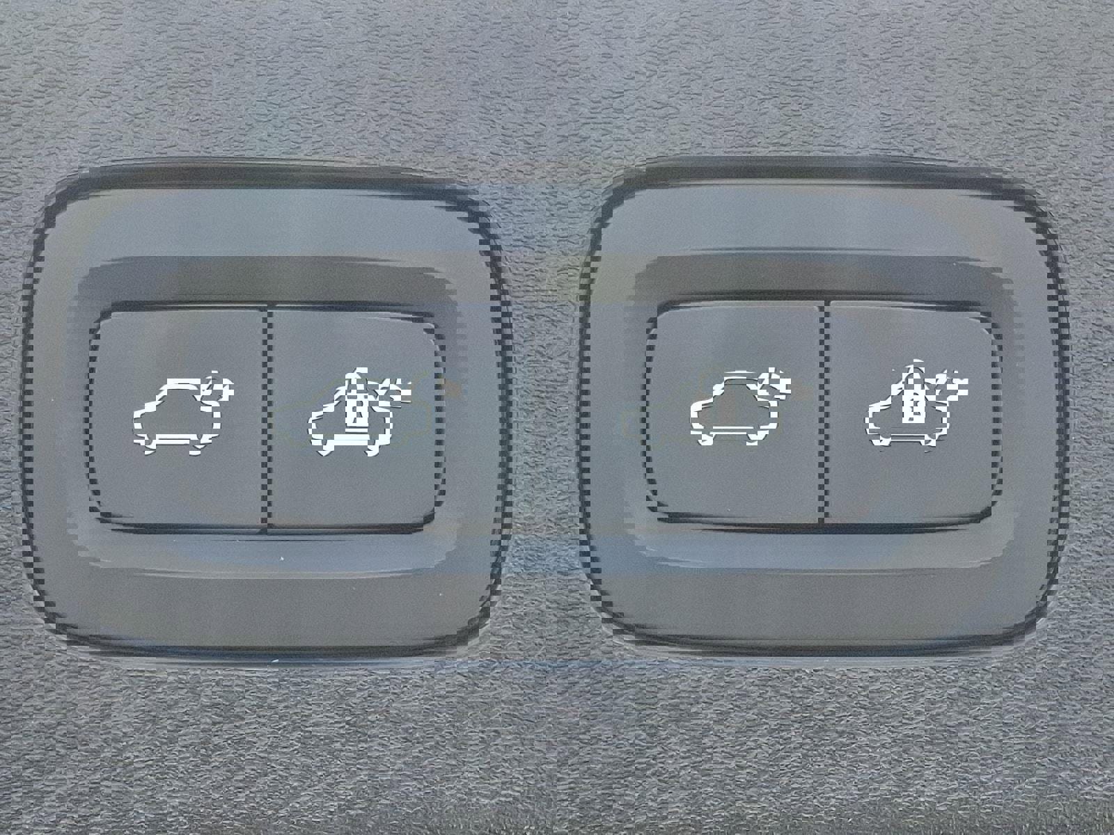 Certified 2024 Volvo V60 B5 Cross Country Plus image 30