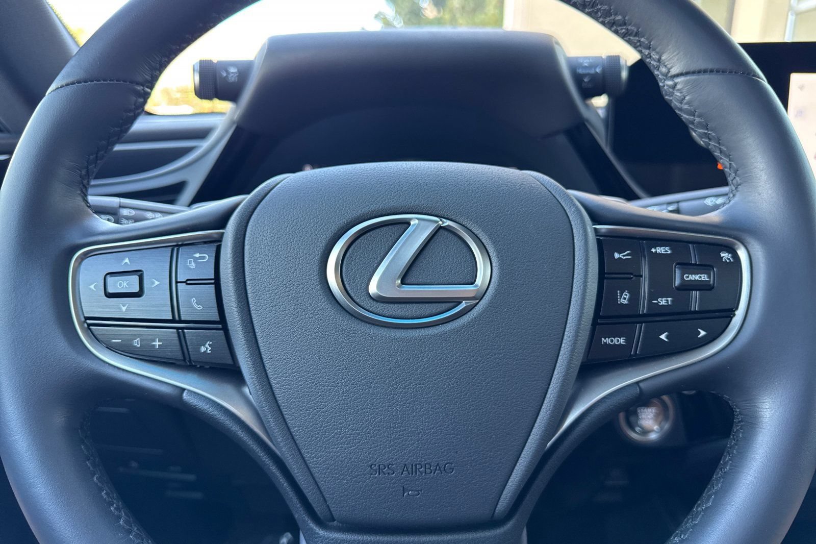 Certified 2025 Lexus ES 350 w/ Accessory Package (Z1) FWD image 26