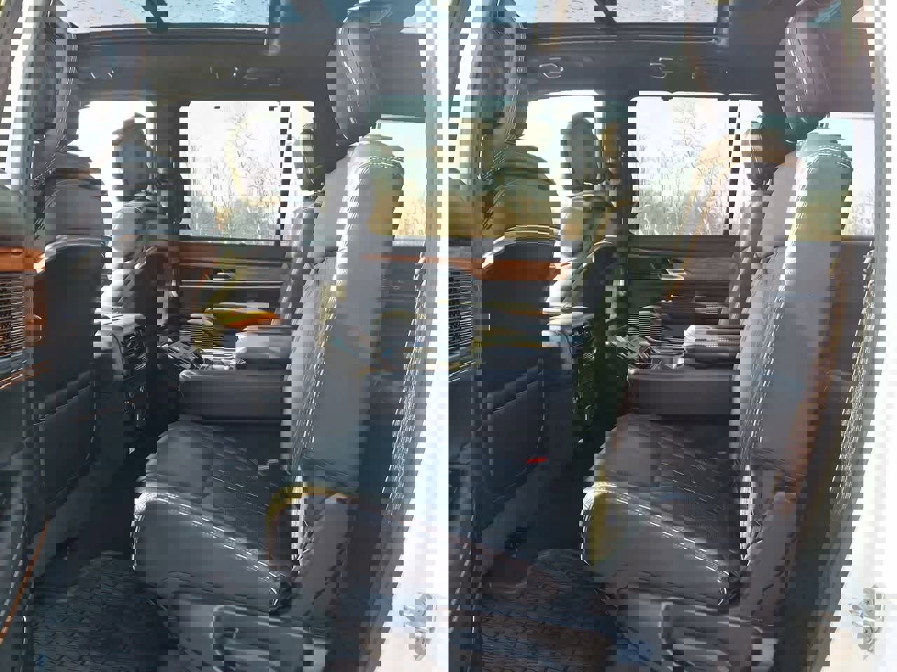 Used 2024 Jeep Grand Wagoneer L Series III image 25