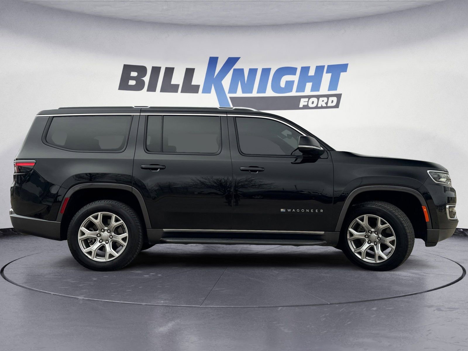 Used 2022 Jeep Wagoneer Series II AWD/4WD image 6