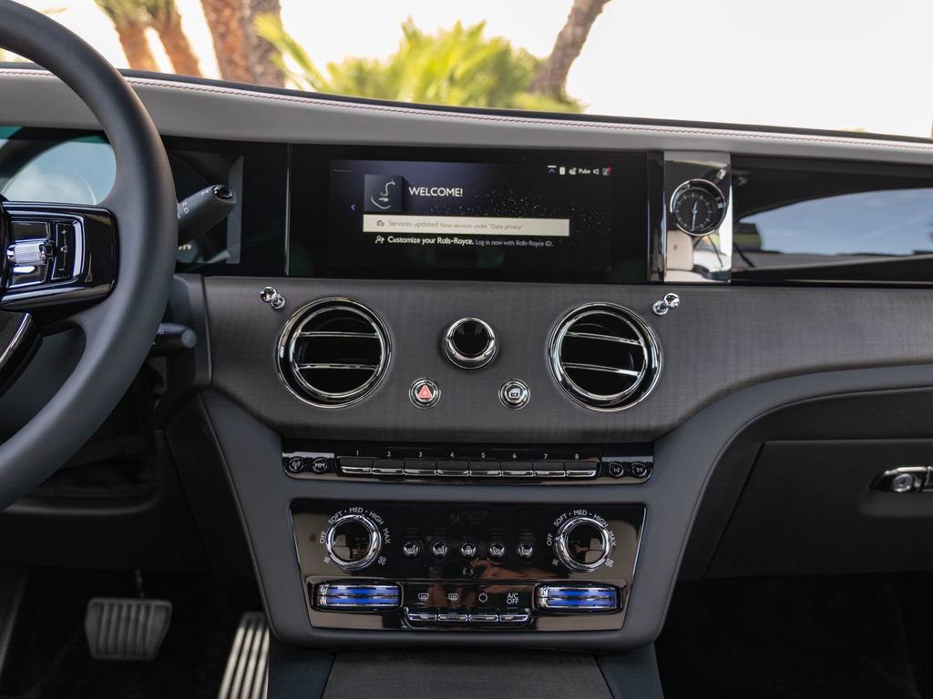 New 2026 Rolls-Royce Spectre image 28