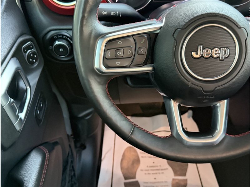 Used 2019 Jeep Wrangler Unlimited Rubicon AWD/4WD image 39