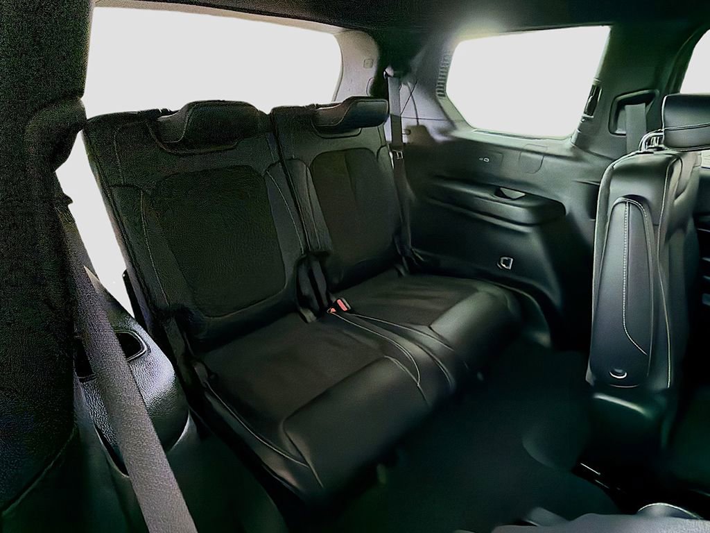 Used 2022 Jeep Grand Cherokee L Laredo image 27