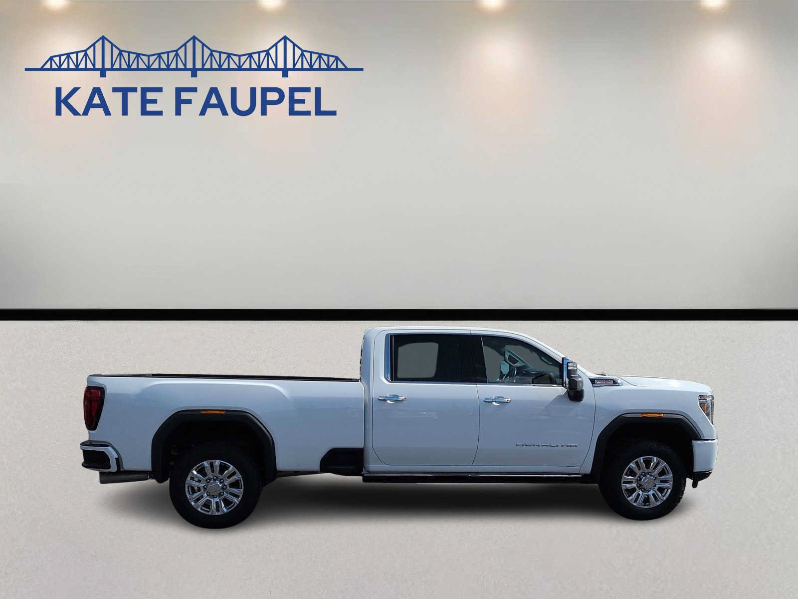 Used 2022 GMC Sierra 3500 Denali w/ Technology Package AWD/4WD image 8