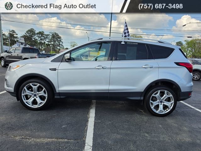 Used 2019 Ford Escape Titanium image 3