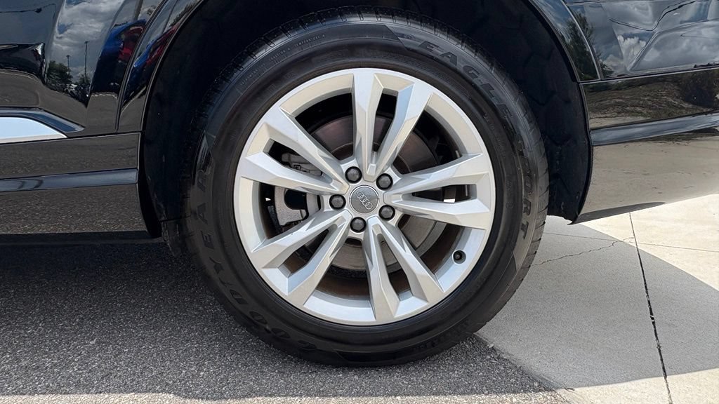 Used 2019 Audi Q7 2.0T Premium w/ Convenience Package AWD/4WD image 10