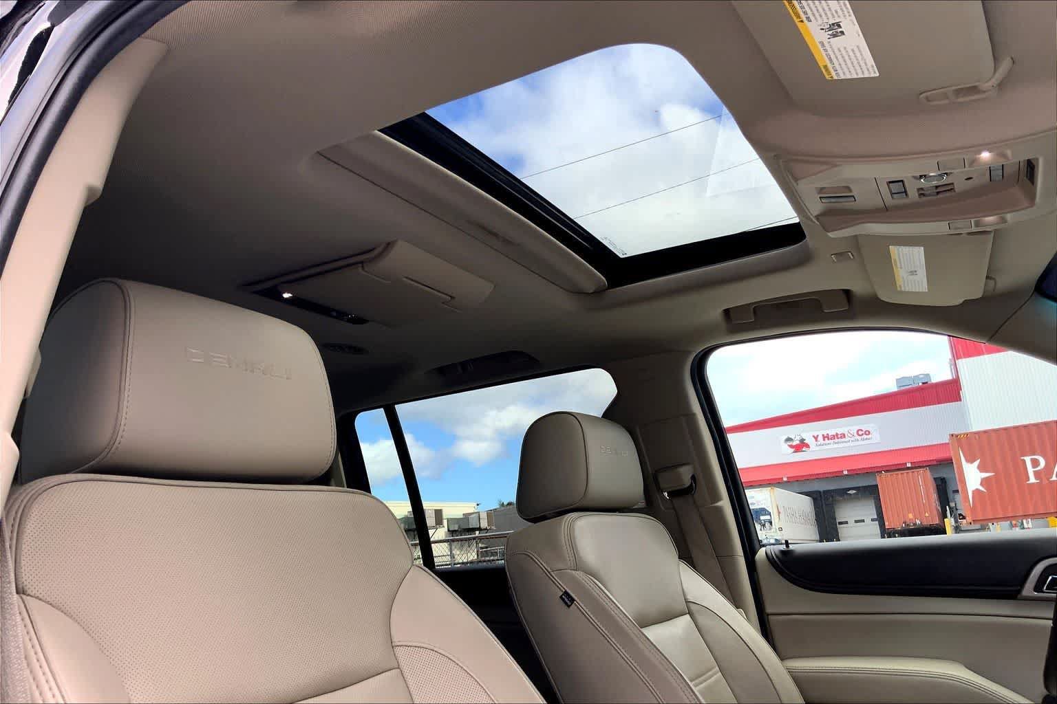 Used 2018 GMC Yukon XL Denali w/ Denali Ultimate Package AWD/4WD image 30