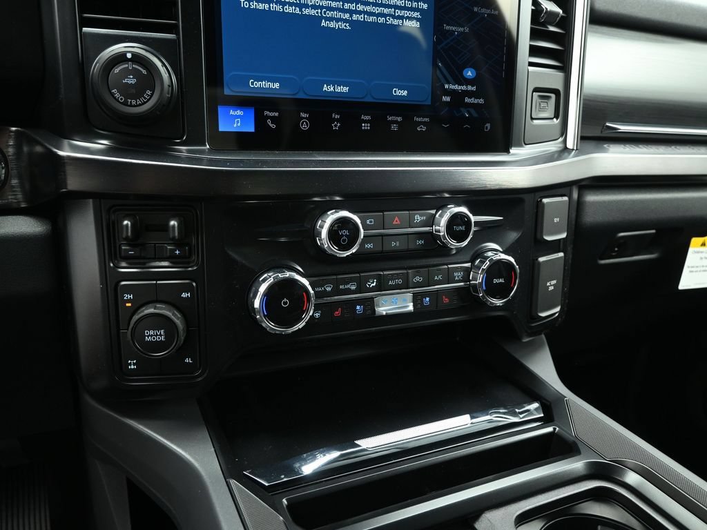 New 2026 Ford F250 Lariat w/ Black Appearance Package AWD/4WD image 15
