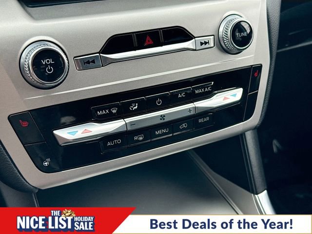 Used 2022 Ford Explorer XLT w/ Equipment Group 202A image 17