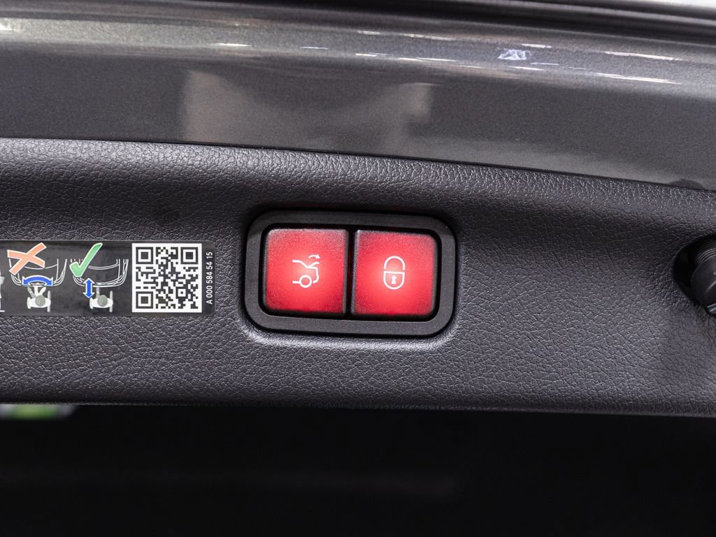 Used 2024 Mercedes-Benz C 43 AMG 4MATIC Sedan image 34